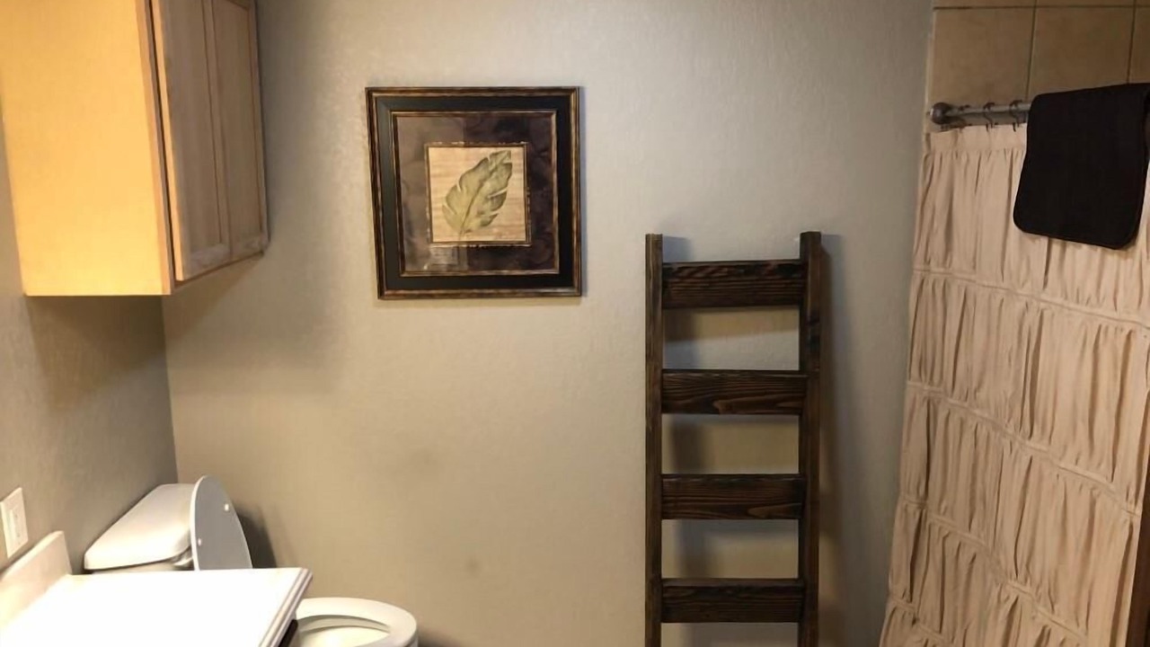 Photo of Bathroom in Mead