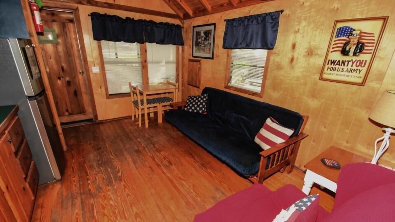 Photo of Livingroom in Mead
