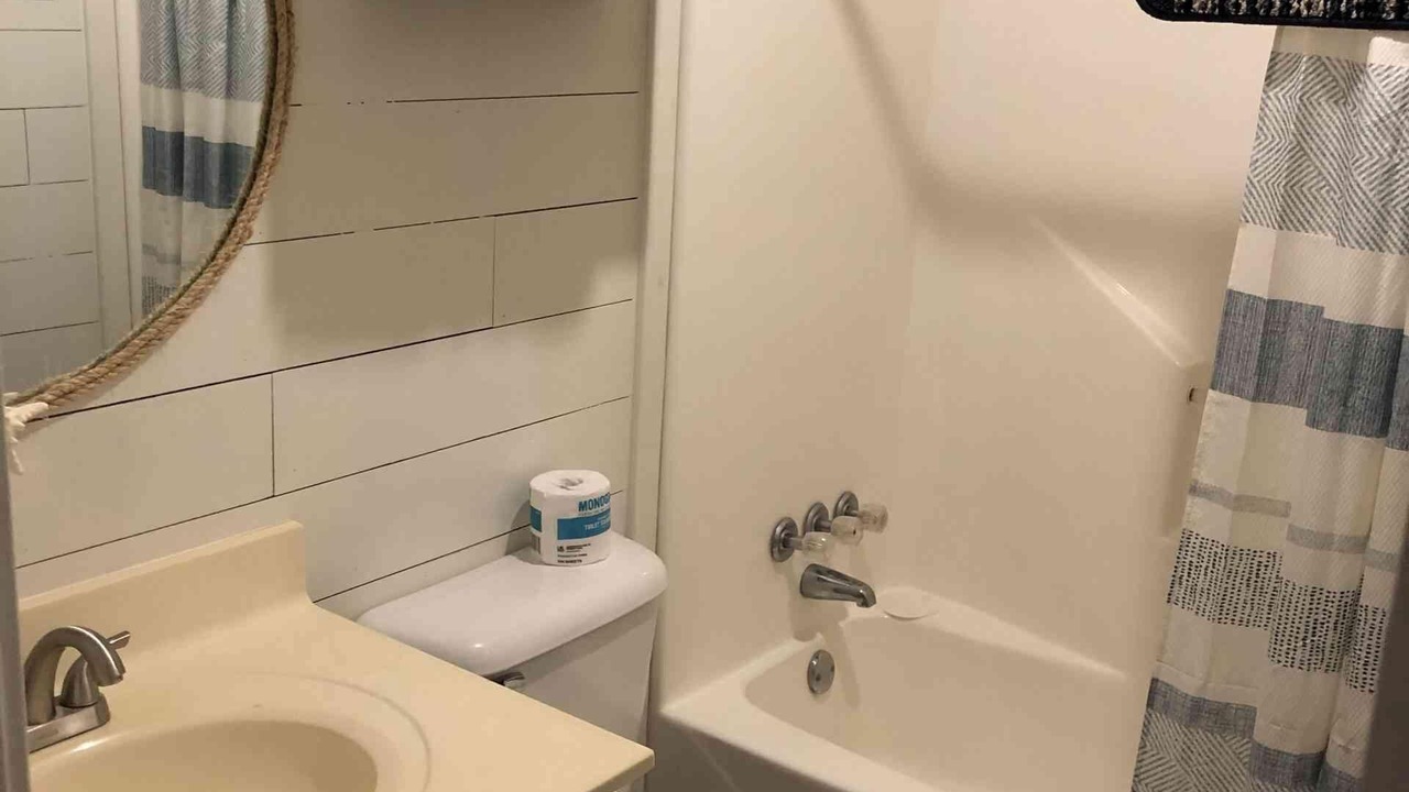 Photo of Bathroom in Mead