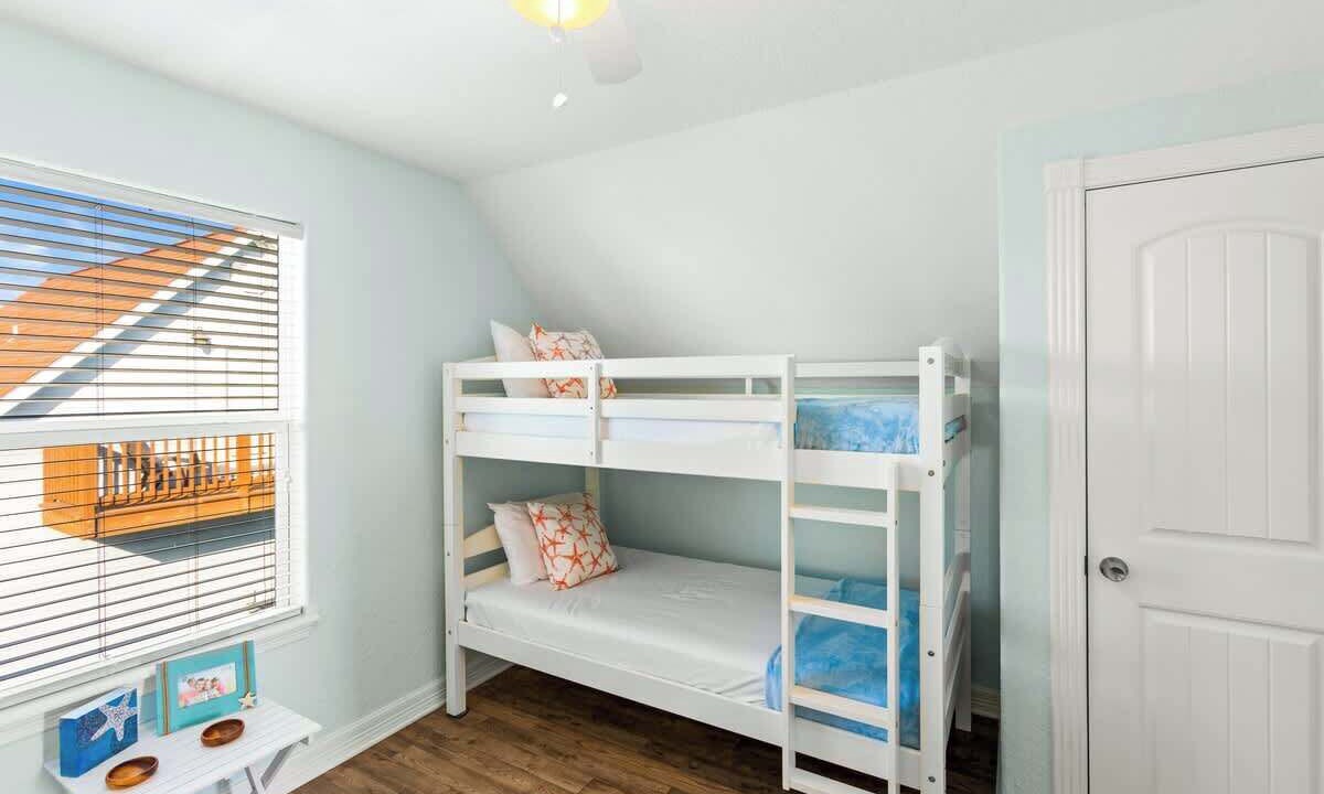 Photo of Bedroom in Surfside Beach