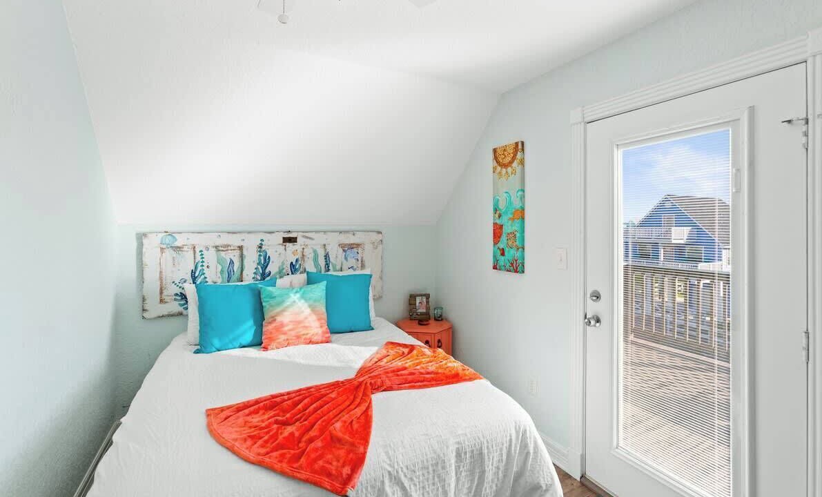 Photo of Bedroom in Surfside Beach