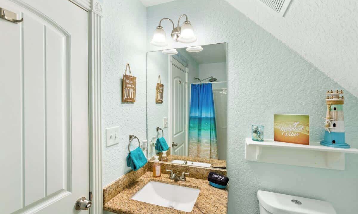 Photo of Bathroom in Surfside Beach