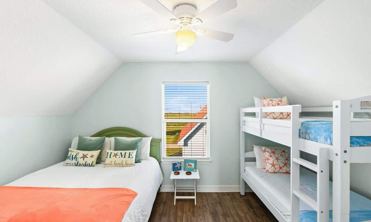 Photo of Bedroom in Surfside Beach