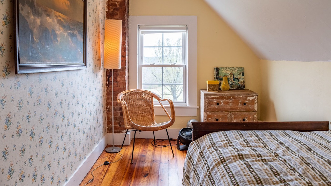 Photo of Bedroom in Town of Delaware