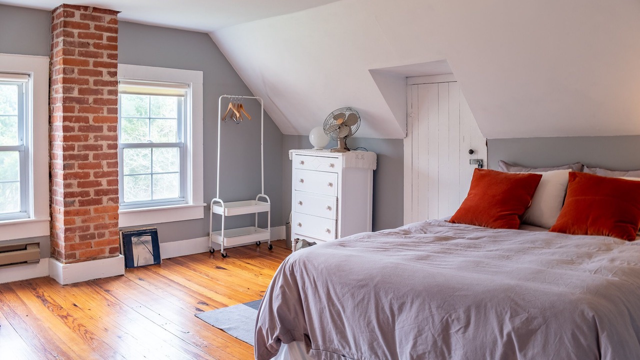 Photo of Bedroom in Town of Delaware