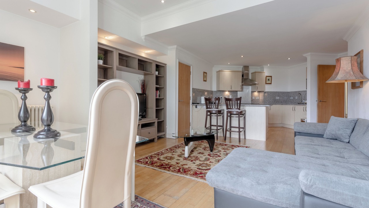 Photo of Livingroom in Tower Hill