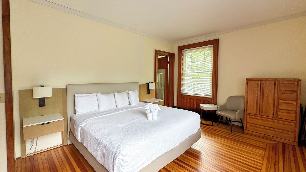 Photo of Bedroom in Lake George