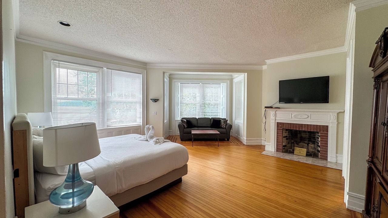 Photo of Bedroom in Lake George