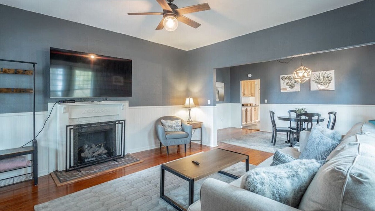 Photo of Livingroom in Northside