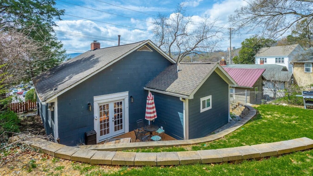 Photo of Outdoor in Northside