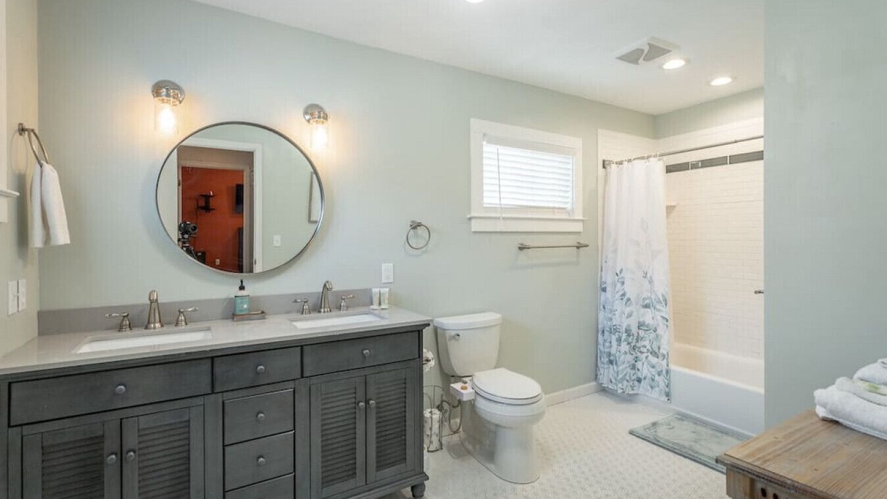 Photo of Bathroom in Northside