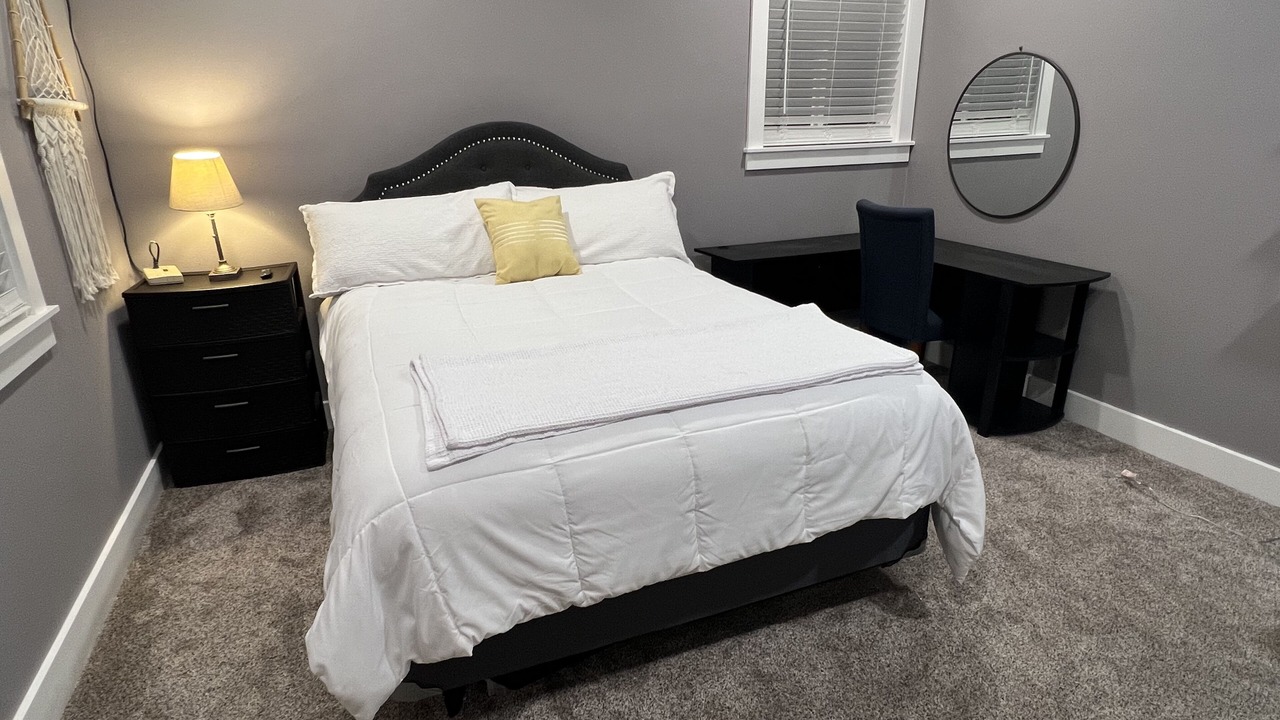 Photo of Bedroom in Harvard