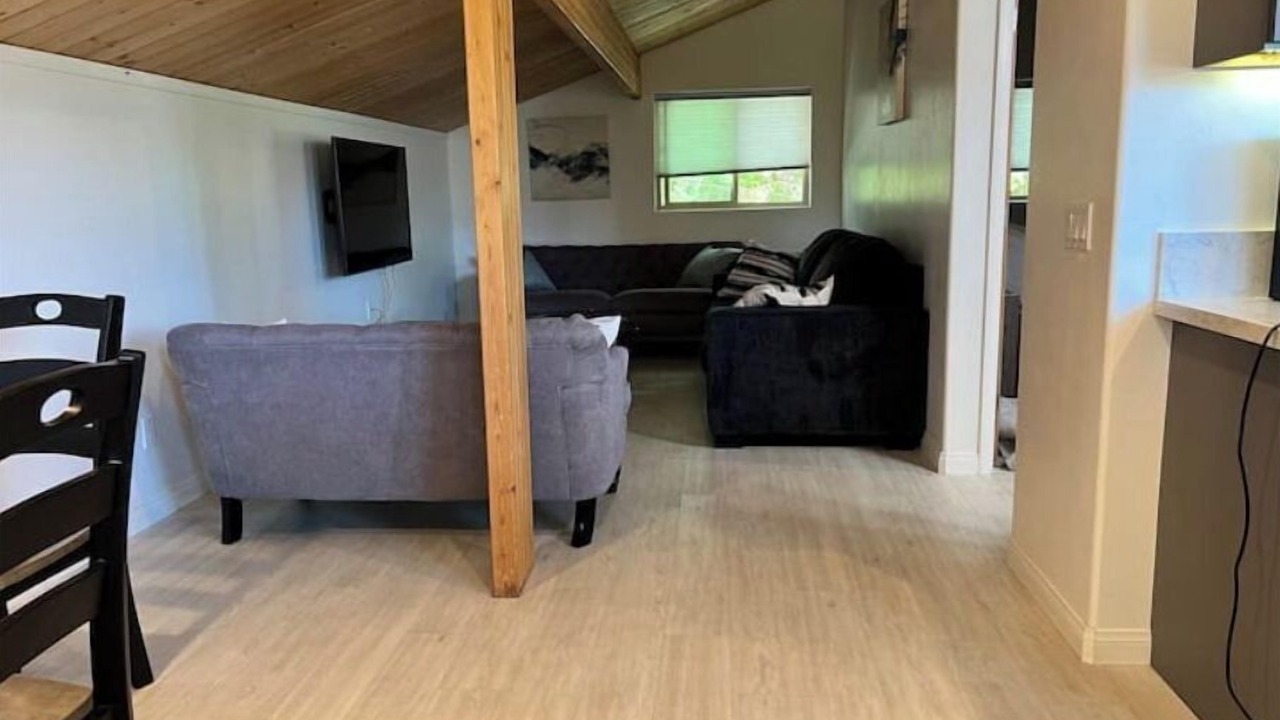 Photo of Livingroom in West Bishop