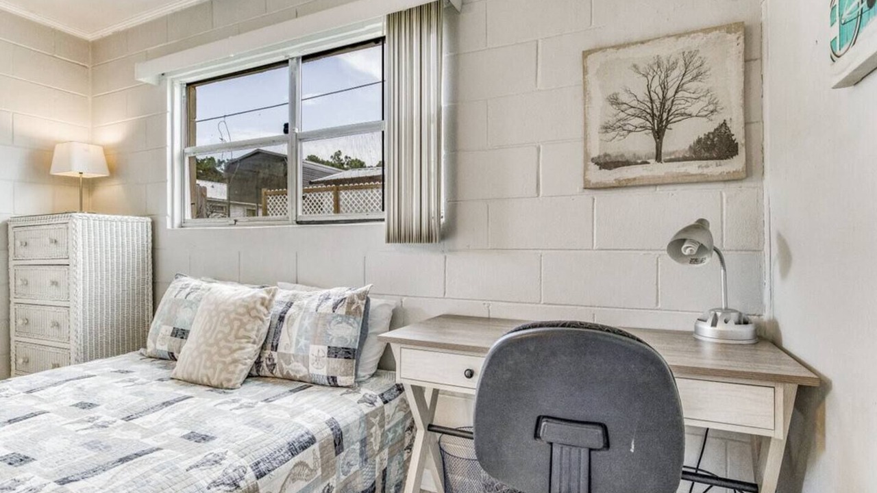 Photo of Bedroom in Navy Point
