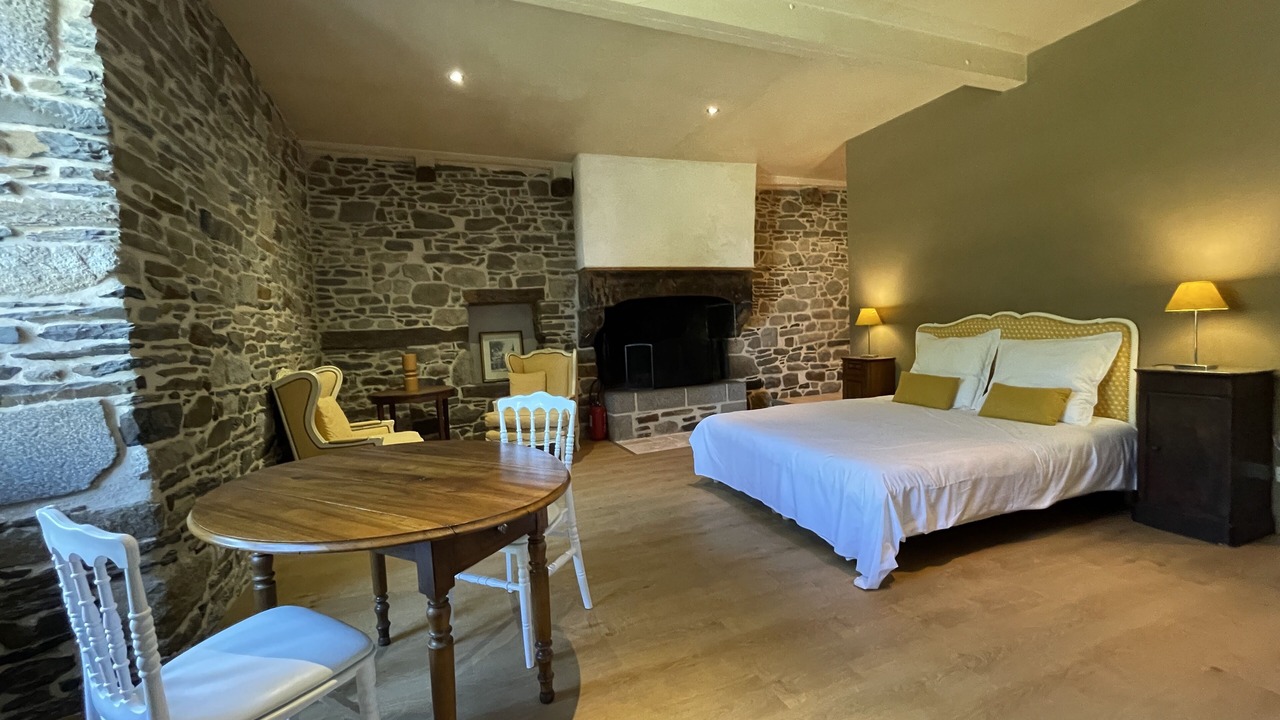 Photo of Bedroom in Mont-Dol