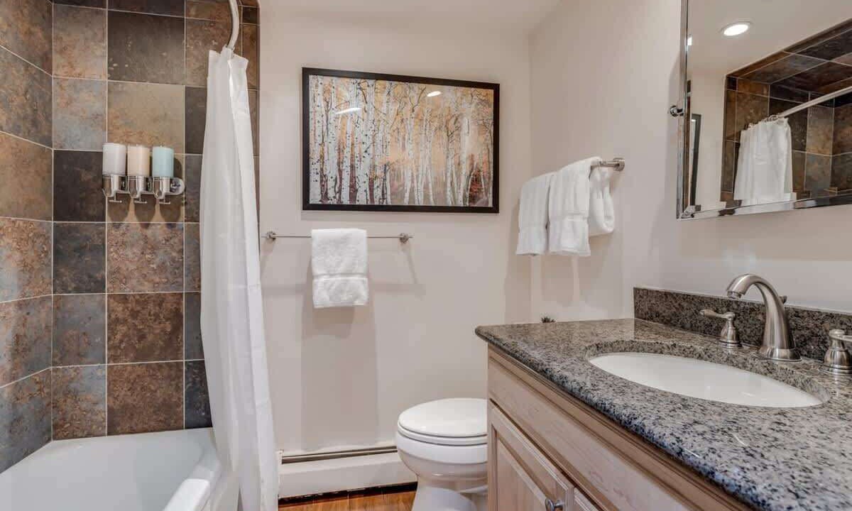 Photo of Bathroom in Aspen