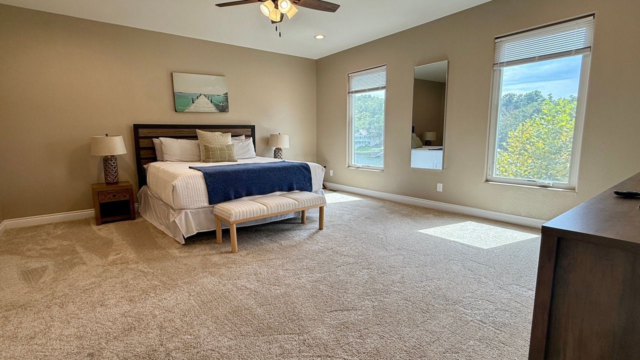 Photo of Bedroom in Linn Creek