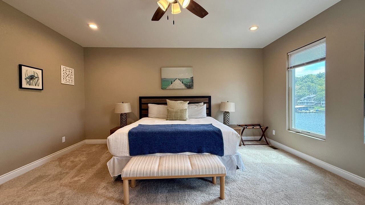 Photo of Bedroom in Linn Creek