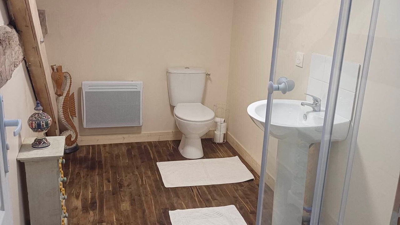 Photo of Bathroom in Petit-Bersac