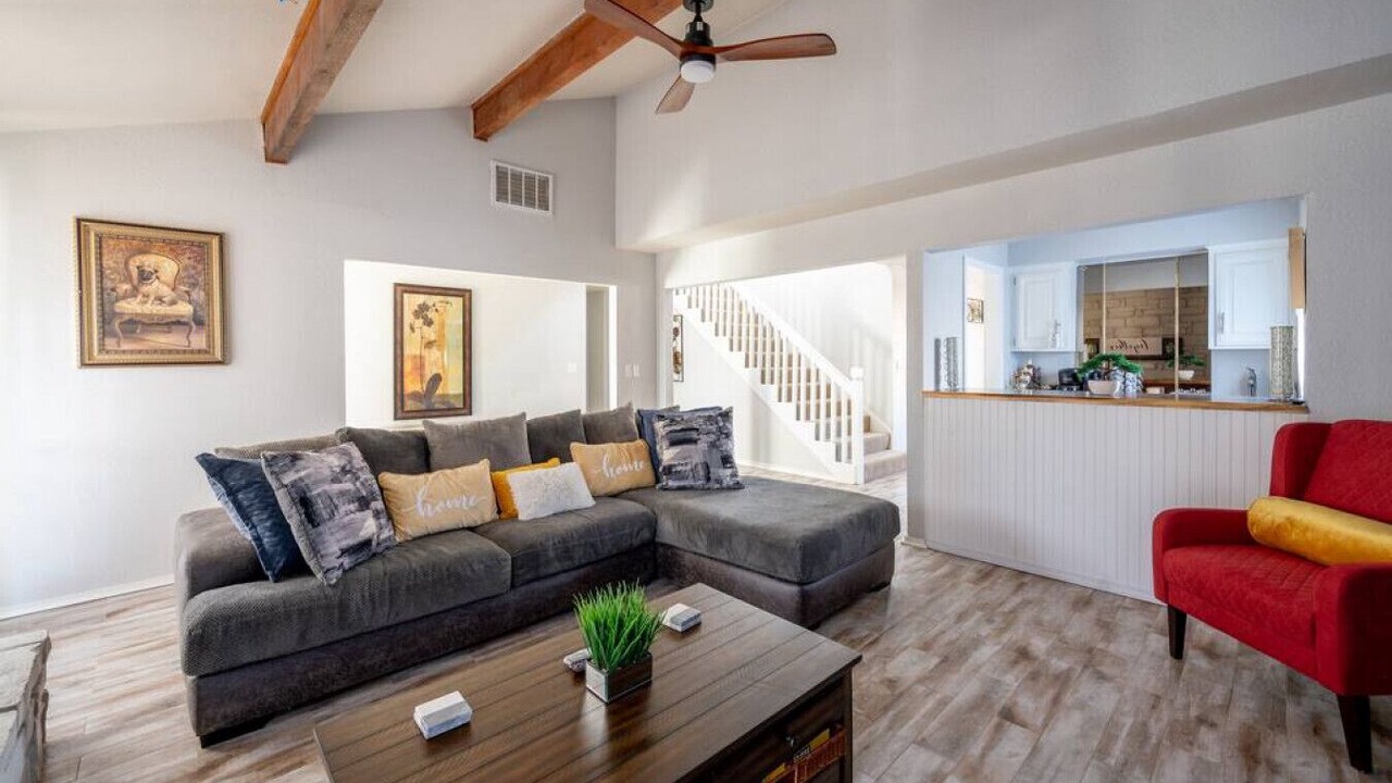 Photo of Livingroom in South Tulsa