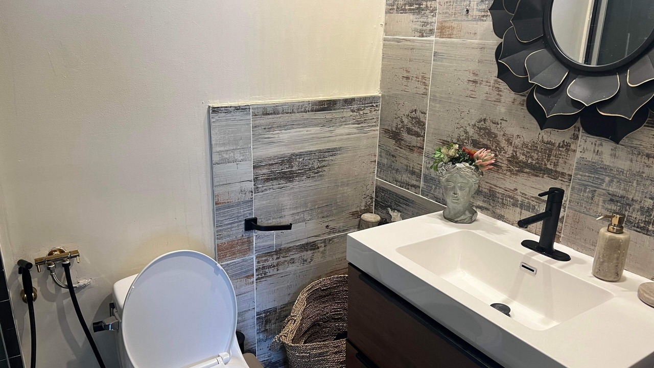 Photo of Bathroom in Griffintown