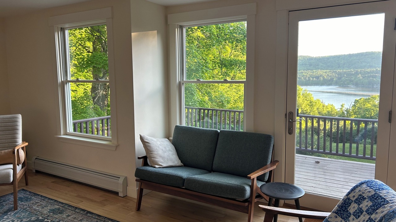 Photo of Livingroom in New London