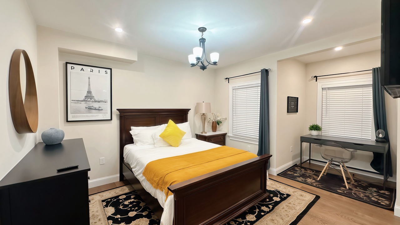 Photo of Bedroom in Quincy