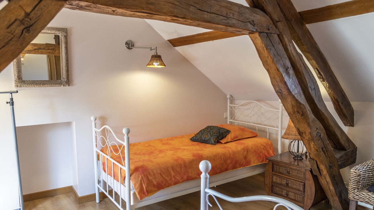 Photo of Bedroom in Asquins