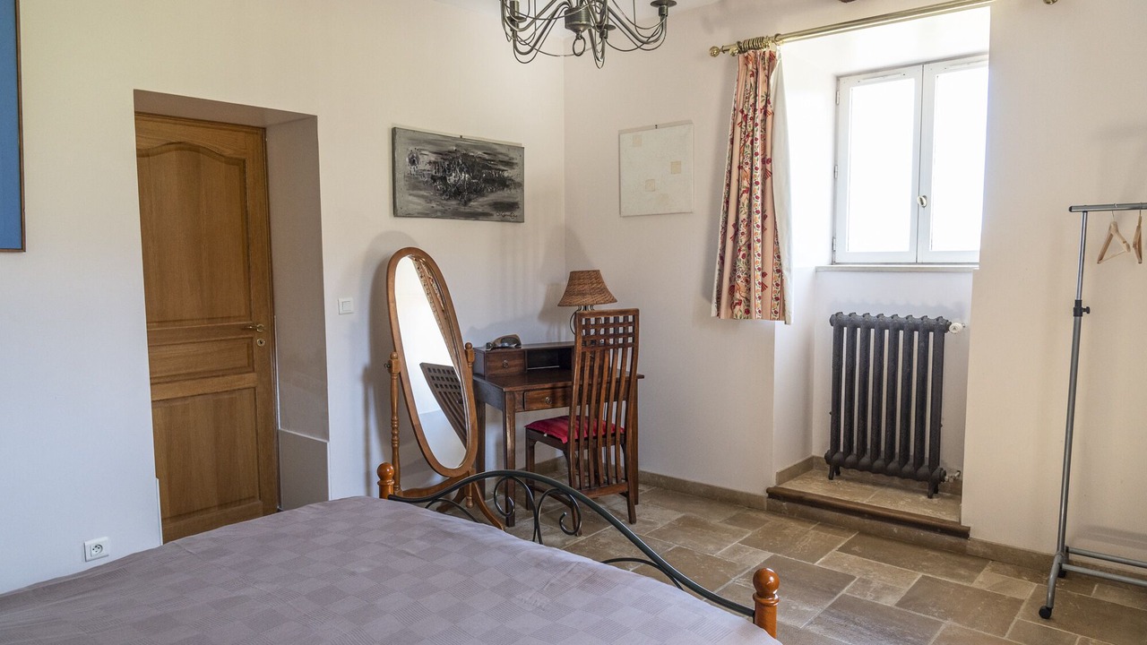 Photo of Bedroom in Asquins