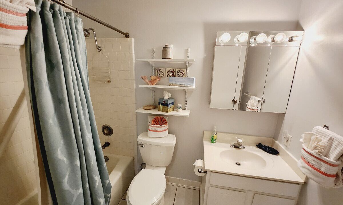 Photo of Bathroom in Demere Park