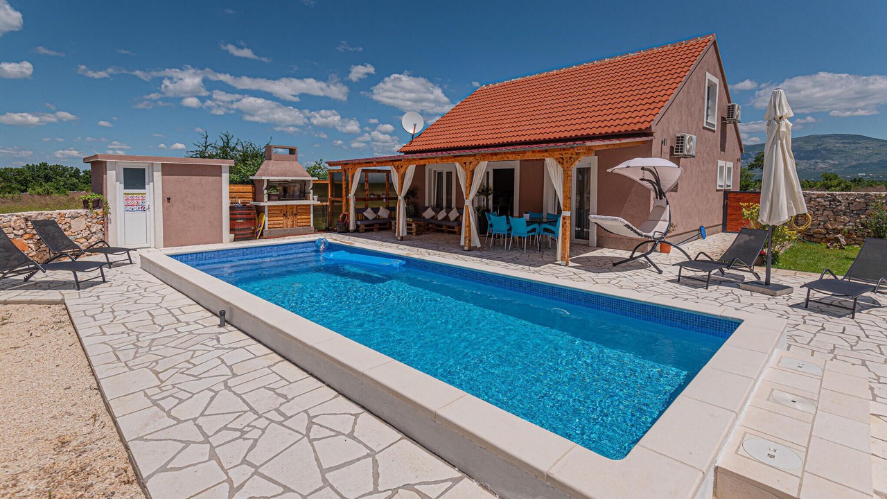 Photo of Outdoor in Drnis