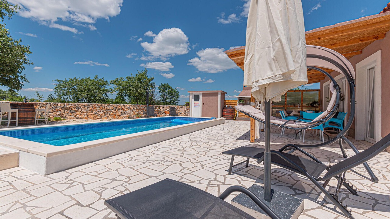 Photo of Outdoor in Drnis