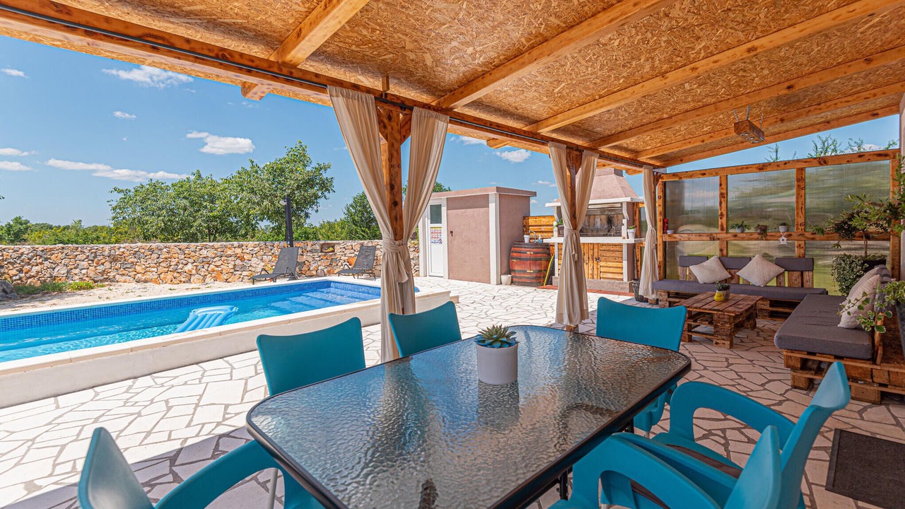 Photo of Outdoor in Drnis
