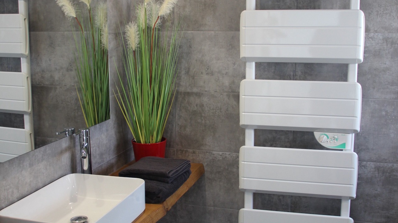 Photo of Bathroom in Saint-Quentin-en-Tourmont