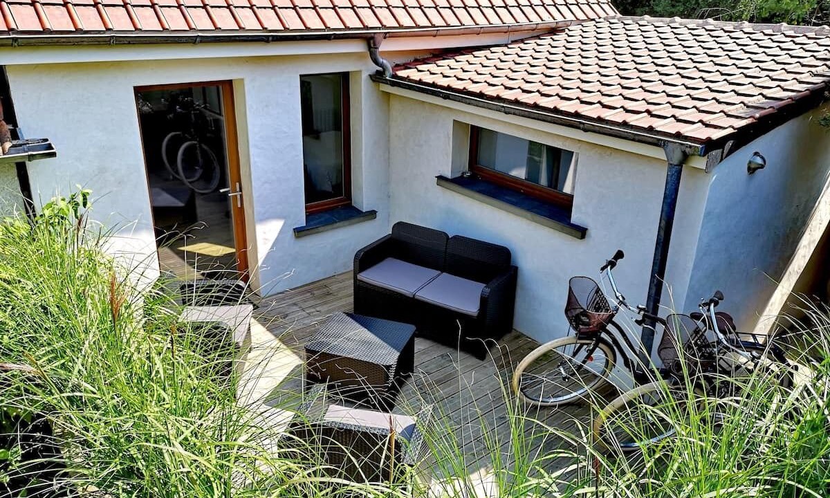 Photo of Patio Balcony in Saint-Quentin-en-Tourmont