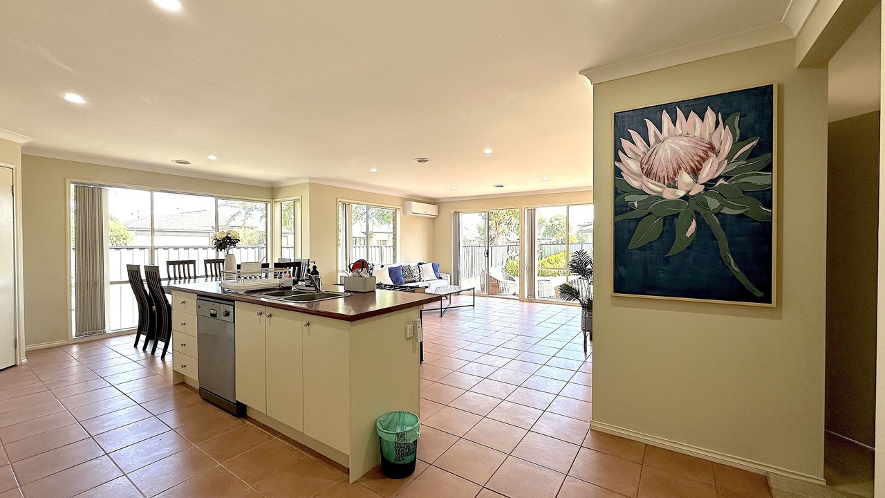 Photo of Others in Point Cook