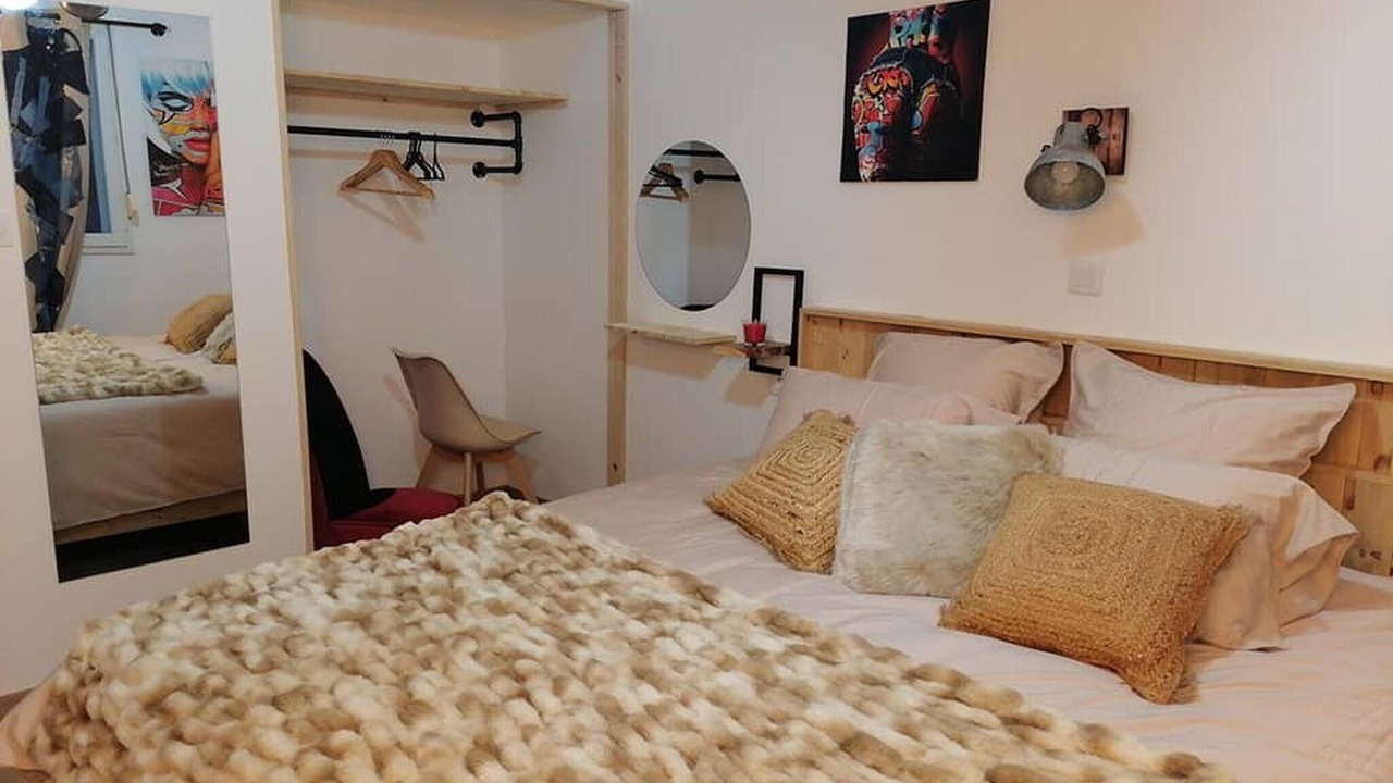 Photo of Bedroom in Calais