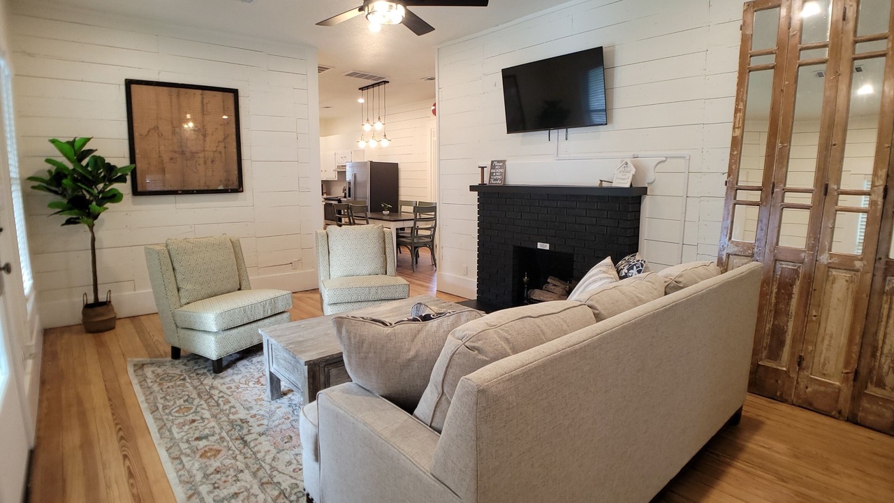 Photo of Livingroom in Liberty Hill