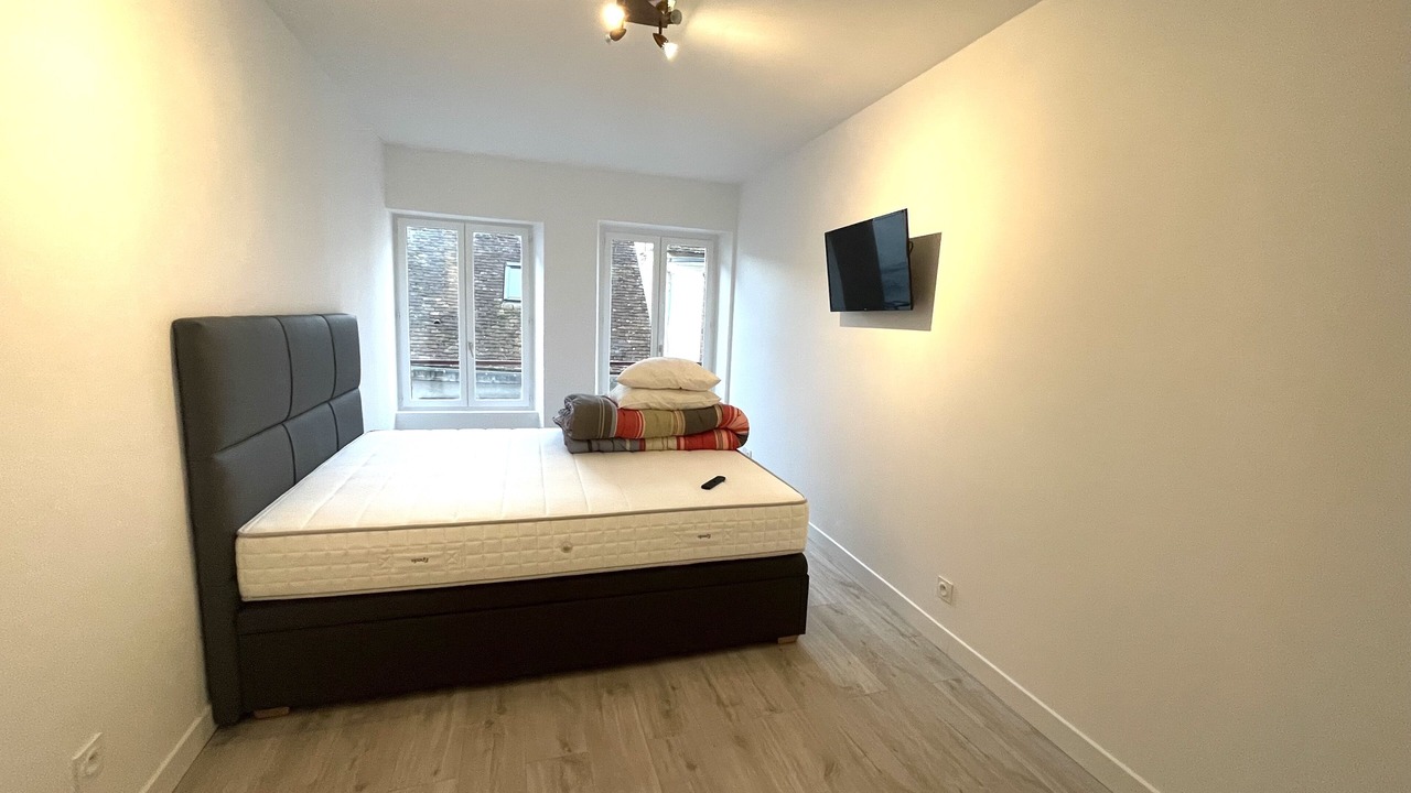 Photo of Bedroom in Villeneuve-sur-Yonne