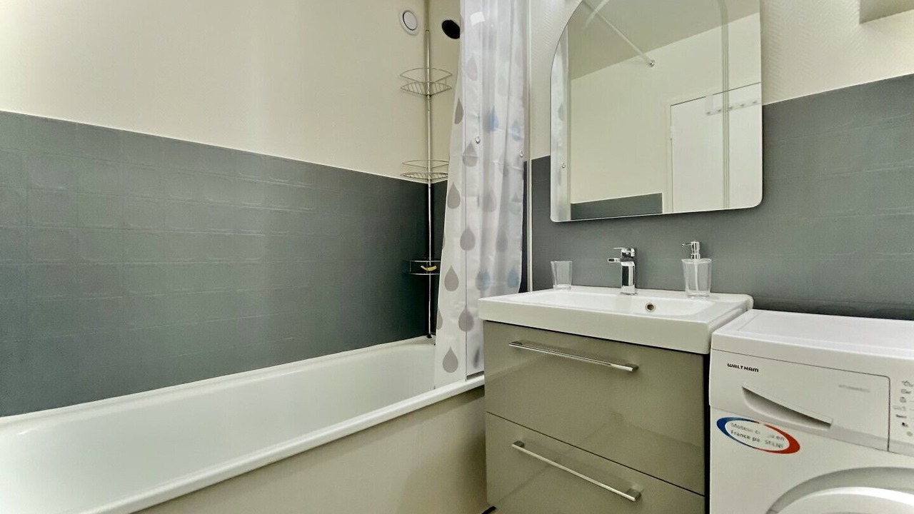 Photo of Bathroom in Joue-les-Tours