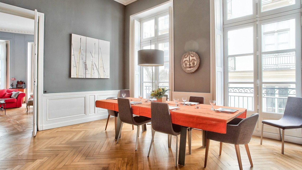 Photo of Others in Graslin - Commerce