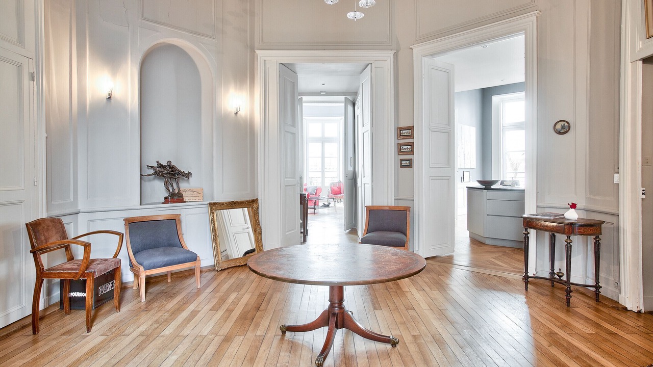 Photo of Others in Graslin - Commerce