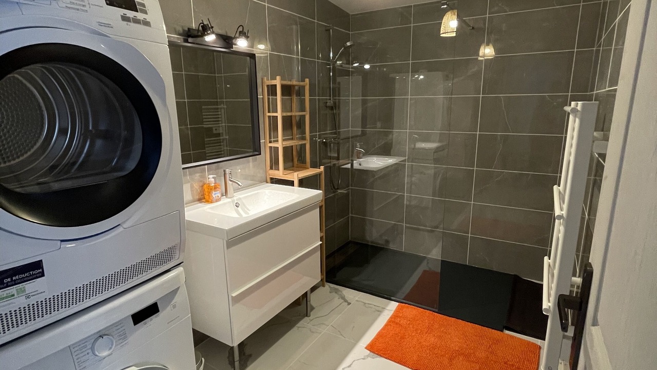 Photo of Bathroom in Blainville-sur-Mer