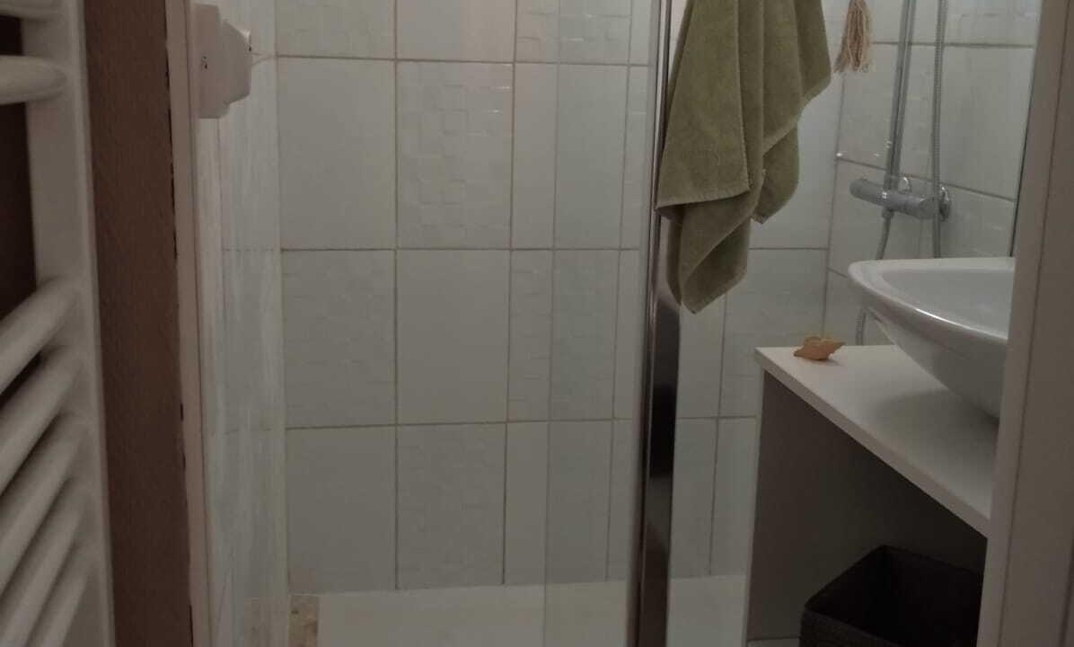 Photo of Bathroom in La Roche-en-Brenil