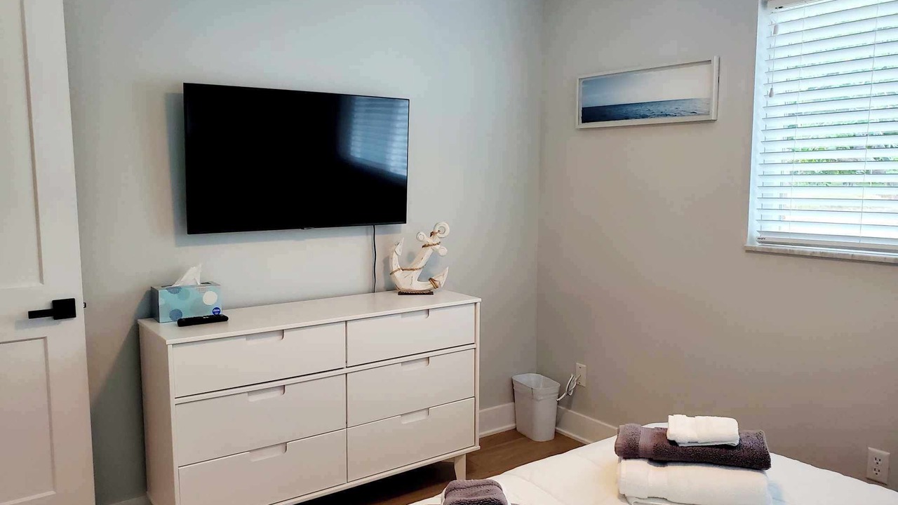 Photo of Bedroom in Venice Gardens