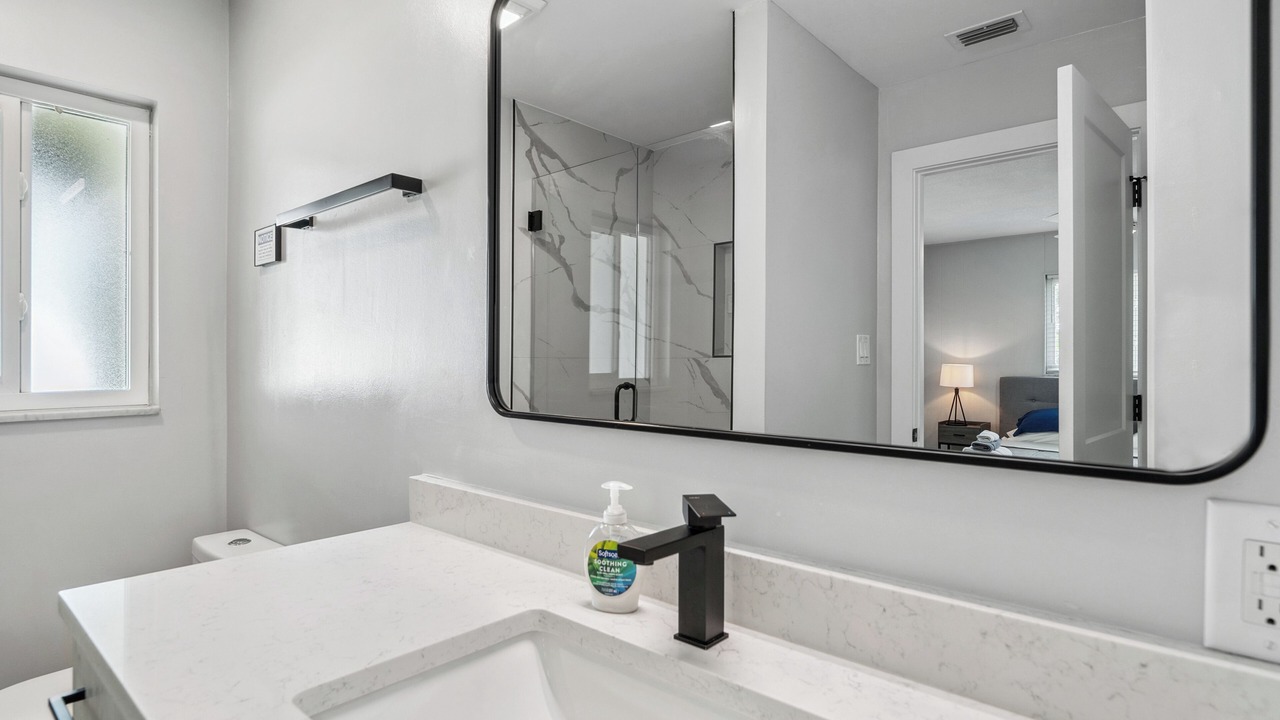 Photo of Bathroom in Venice Gardens