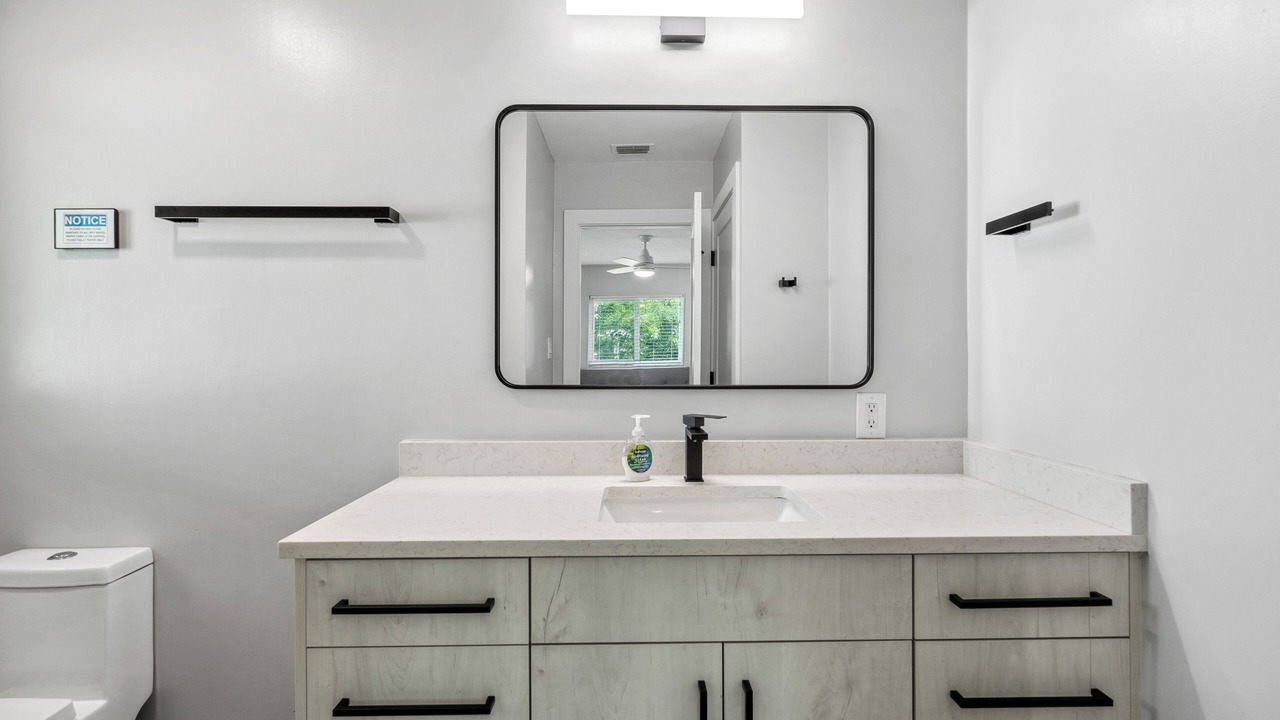 Photo of Bathroom in Venice Gardens