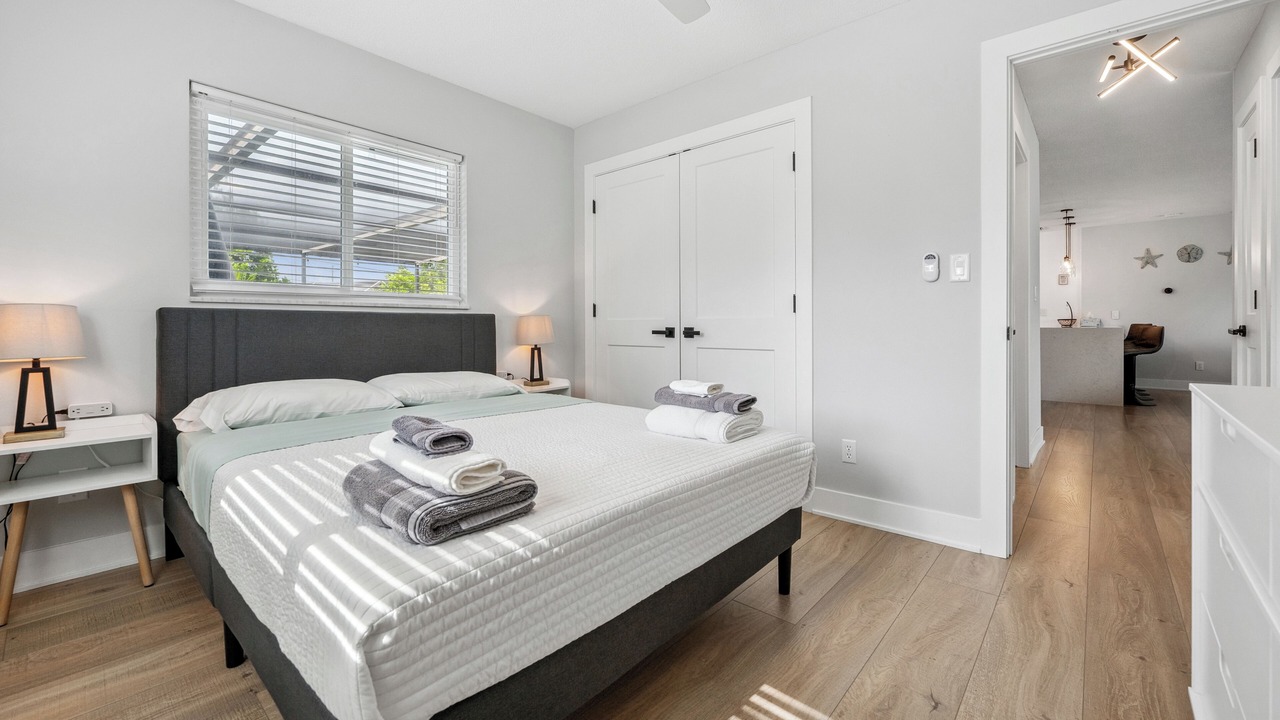 Photo of Bedroom in Venice Gardens