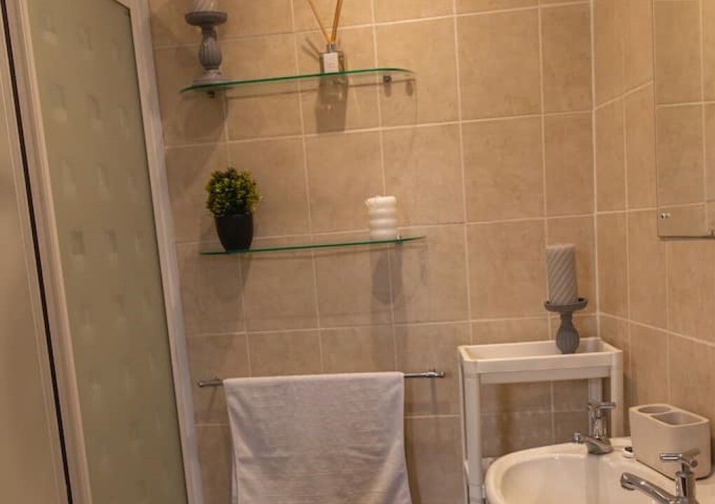 Photo of Bathroom in Finnieston