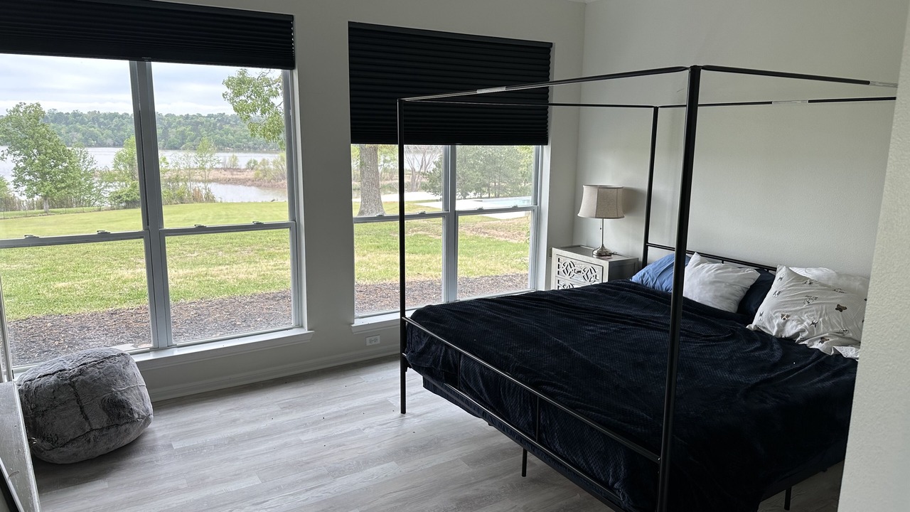 Photo of Bedroom in Oakhurst